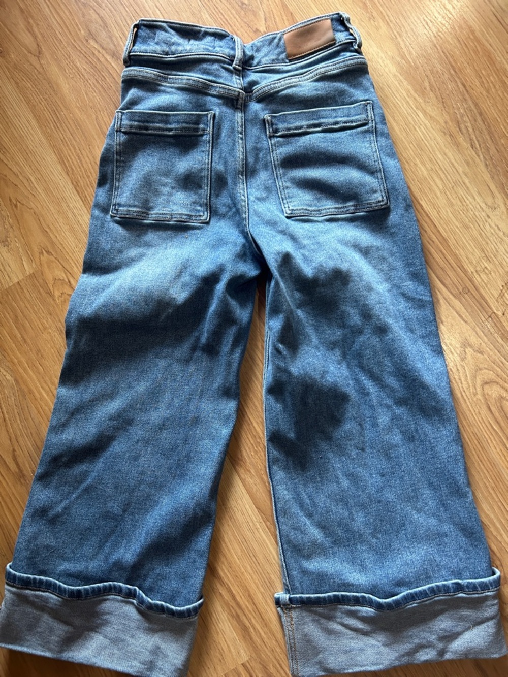 Dear John Medium Blue Audrey Wide-Leg Cropped Jeans with Front Seams. Size 25 - Picture 4 of 6